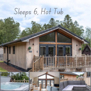 Luxury Lodge With Hot Tub & Outdoor Dining